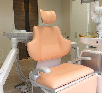 ①歯周病専門医が在籍しています②診療チェア③キッズスペース