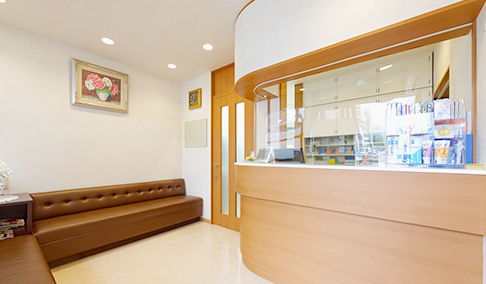 【柏駅徒歩7分・駐車場完備】女性歯科医師による丁寧で安心な治療を提供する歯科医院