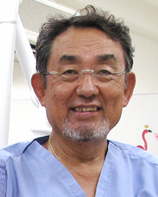 院長の山崎 芳夫