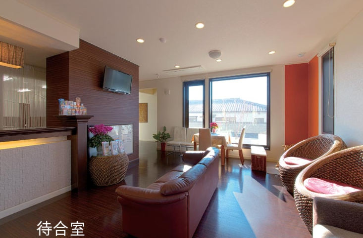 【JR両毛線伊勢崎駅より車で12分】【本今井町バス停より徒歩1分】丁寧なカウンセリングで患者様に本当に必要な治療を提供する森村デンタルクリニック