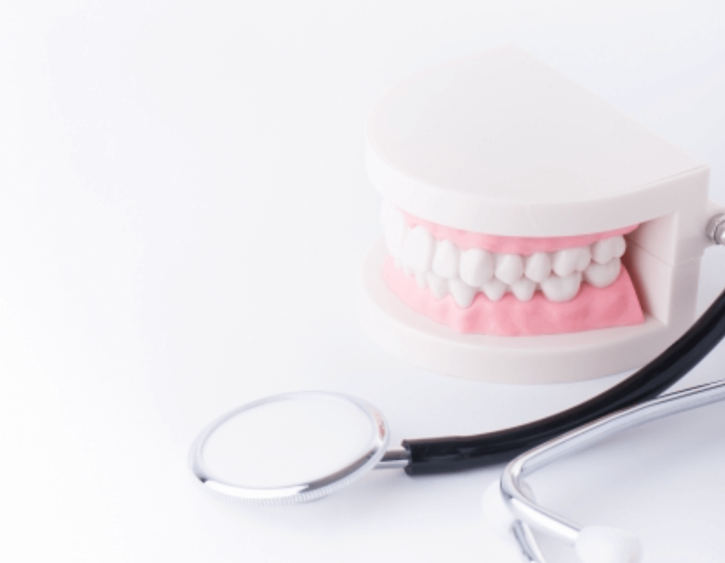 入れ歯に不具合がある方は我慢せずにご相談ください