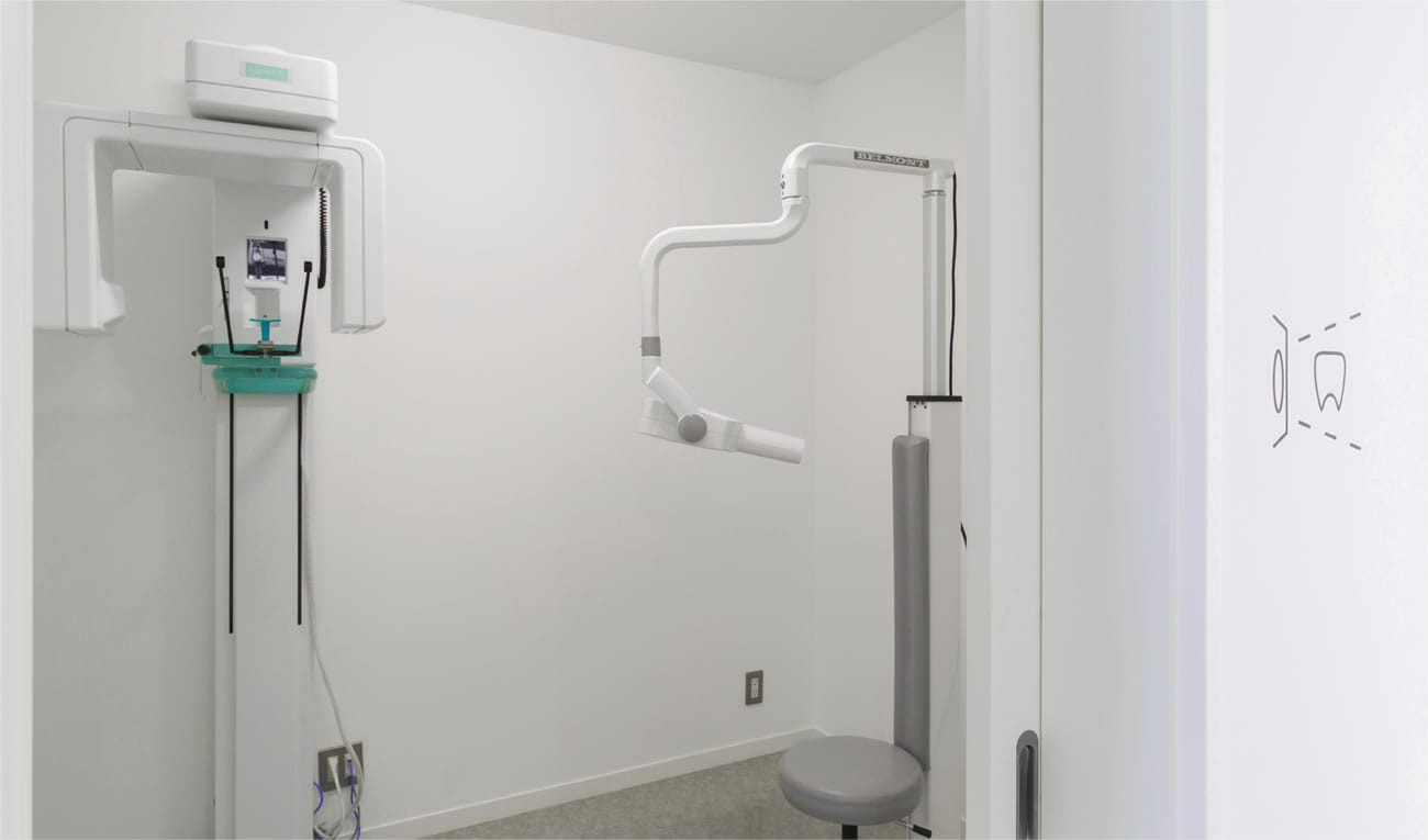 精密な診断を行うレントゲン室です