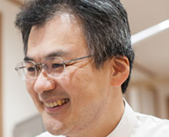 院長の小清水 一雅