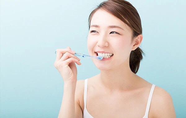 毎日の歯磨きも重要なケアです
