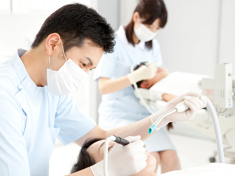 【託麻まちづくりセンター前バス停 徒歩1分】歯科技工士常駐で幅広い世代に対応する中川歯科