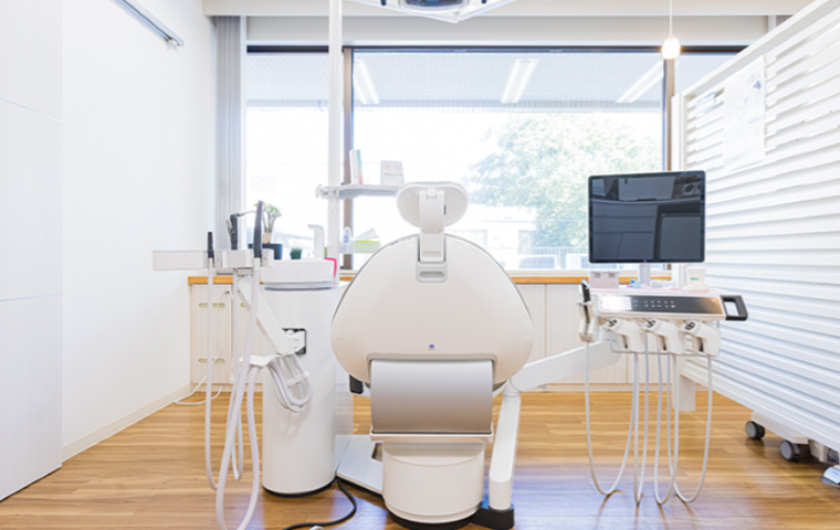 【三浦海岸駅から徒歩1分】地域に根ざした歯科医療を提供する石橋歯科医院