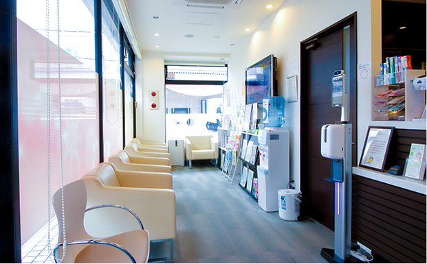 ①受付②カウンセリングルーム③診療室