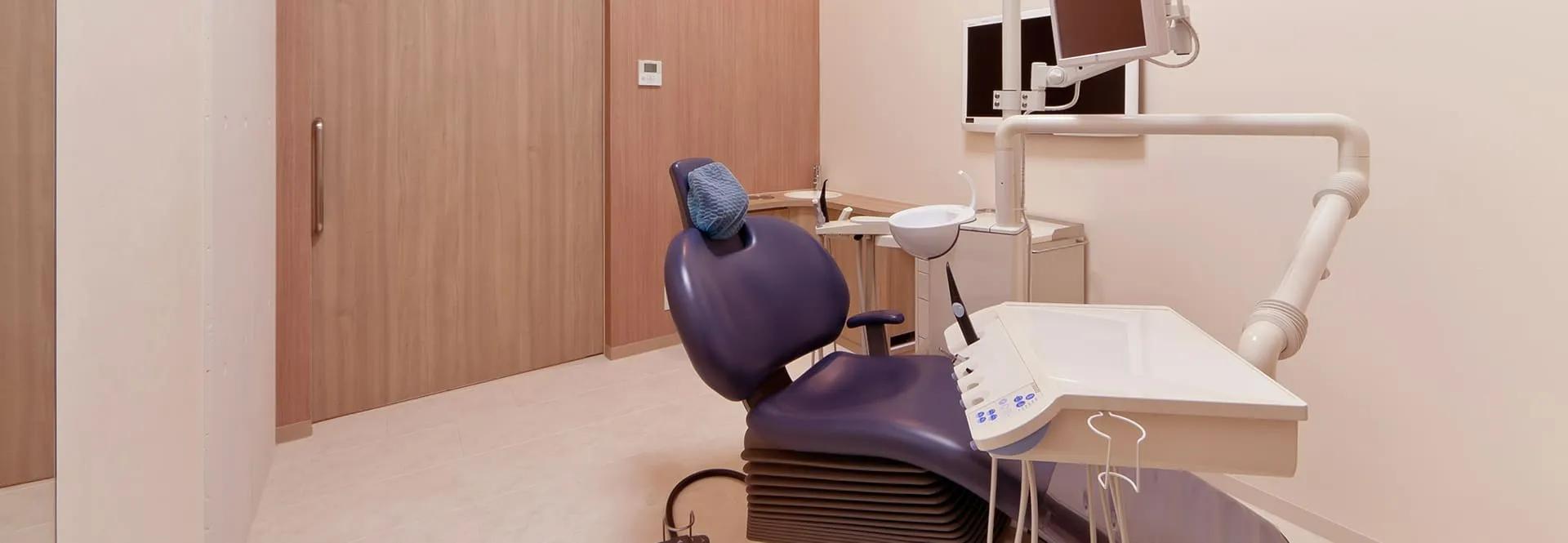 セラミックやジルコニアで綺麗な歯を作ることができます