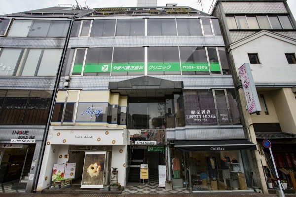 ①医院イメージ写真 ②医院外観 ③医院イメージ写真