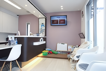 【JR天神大牟田線高宮駅西出口から車で4分】【土曜診療あり】家族で通えるできるだけ抜かない、削らない、痛くない治療の福岡市南区の歯科クリニック