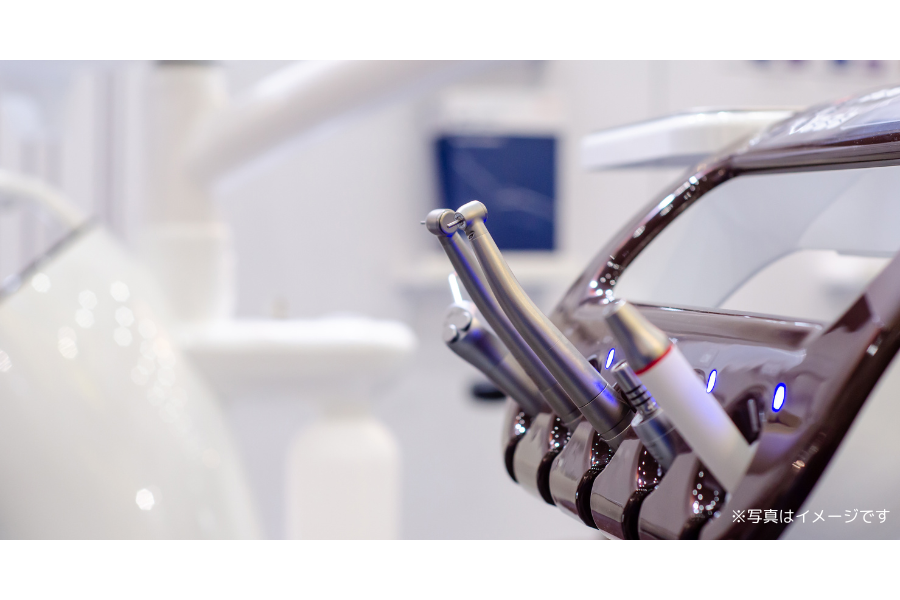 【南光台小学校前バス停 徒歩1分・駐車場完備】痛みに配慮した治療と予防ケアに注力するまえだこ歯科医院