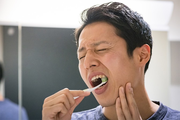 歯ぐきに異変を感じたら歯周病かもしれません