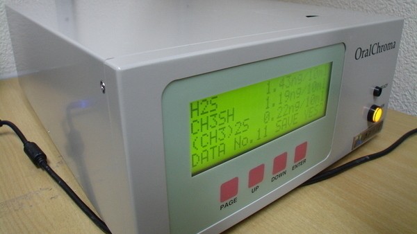 口臭測定器あり