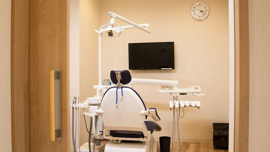 治療のご説明をしやすいように設置した画像モニター