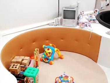 キッズルームにてお子様が退屈せず過ごせます