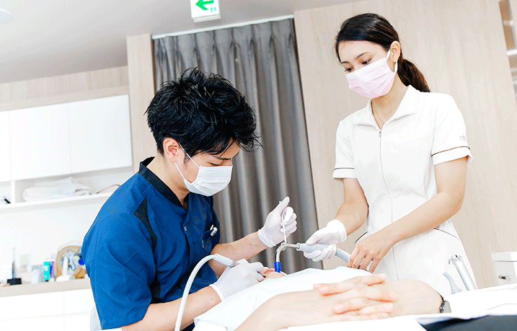 患者様の痛みを最小限に抑えながら、歯を大切にする虫歯治療を提供しています