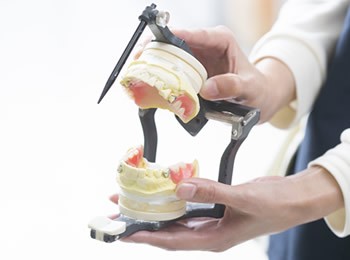 お口に合う入れ歯づくり
