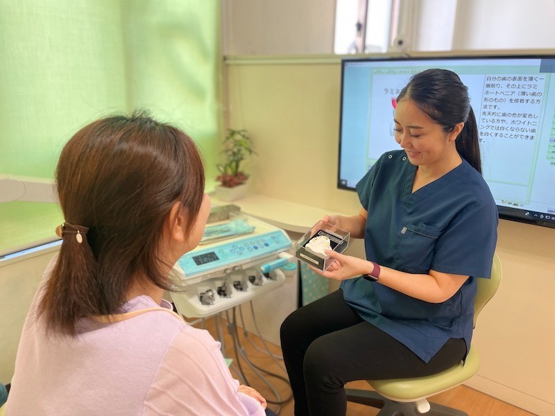 見た目の改善だけでなく、長く快適に使えることを大切にし、一人ひとりに合った審美歯科治療を行っています。