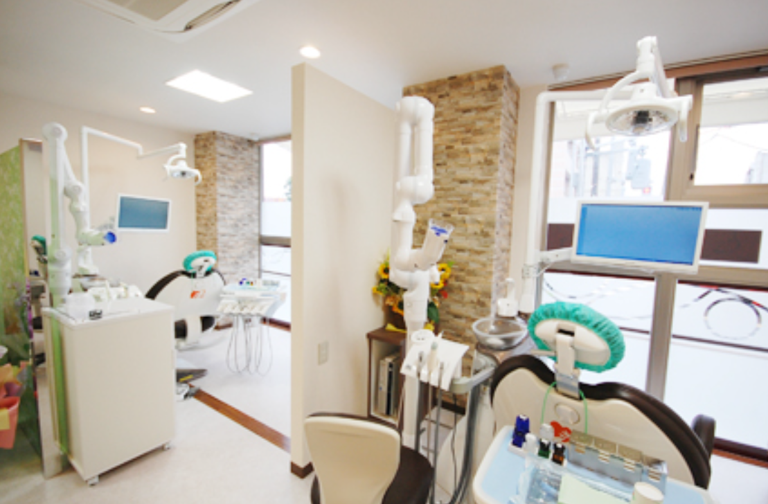 ①受付②待合室③診療室