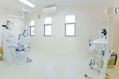 患者様が安心して通える歯科医療を提供することを理念の軸としています。