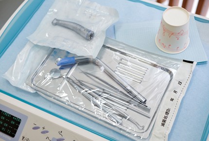 歯を長く健康に保つための継続的なサポートを大切にしたむし歯治療に取り組んでいます。