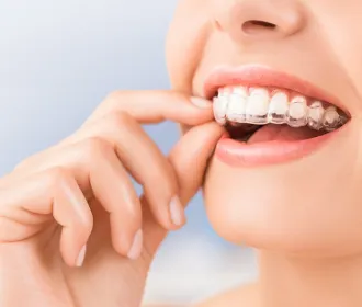 患者様の不安や疑問にも丁寧に向き合いながら、納得できる治療を提供しています