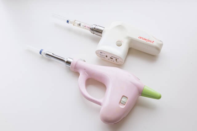 電動麻酔器によって治療時の痛みを軽減します