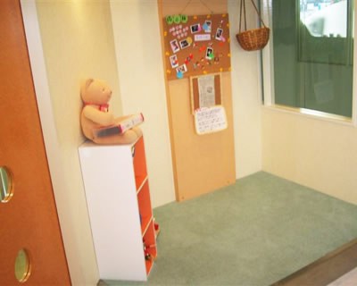 お子様が退屈せず過ごせるスペースがございます