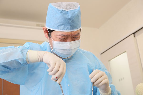 専門医が治療を担当します