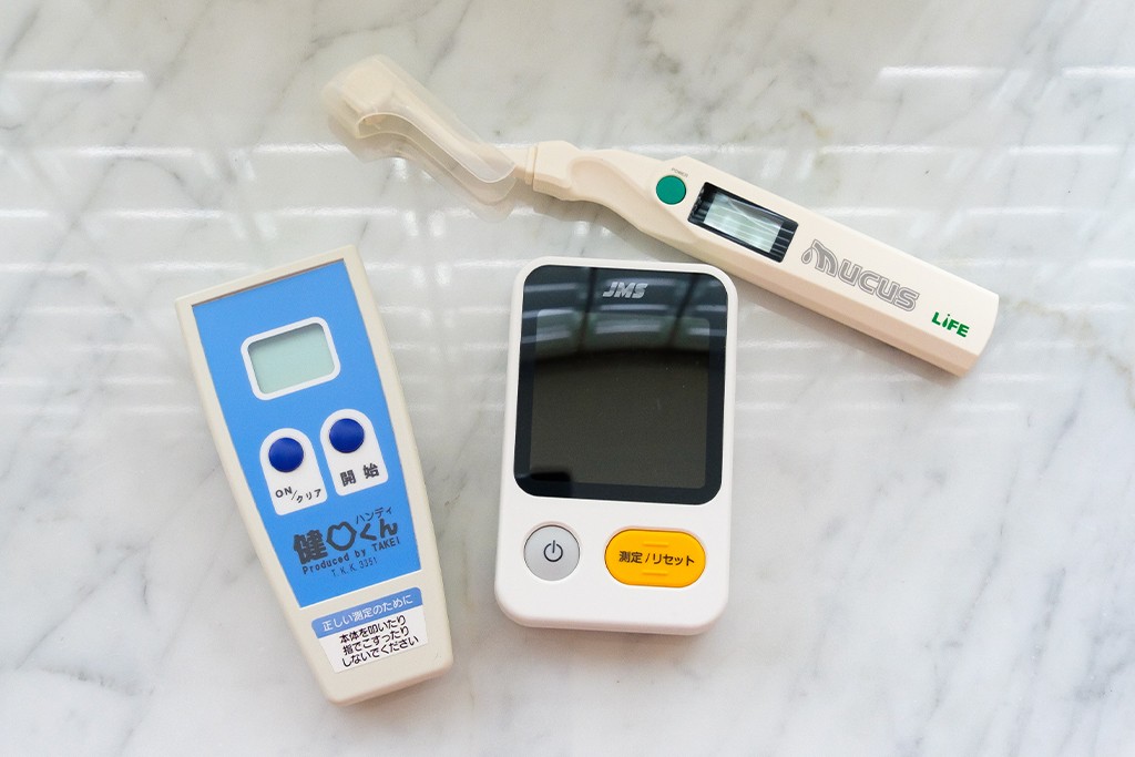 お口の機能を診断する口腔機能検査機です