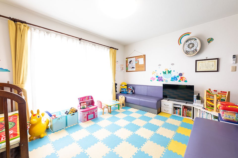 キッズルーム完備で小さなお子様も楽しく過ごせます