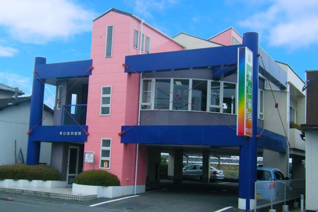 ①外観②受付③待合室