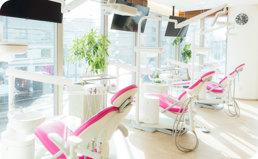 【学園前駅4番出口より徒歩5分】【駐車場完備】生活スタイルやお口の状況に応じた治療を提供するライオン小児矯正歯科クリニック