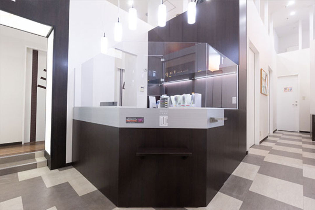 【JR白新線 西新発田駅から徒歩1分】【様々な専門分野のドクターが複数在籍】
患者様本位のハイレベルな先進の治療が受けられるメディケア歯科クリニック新発田