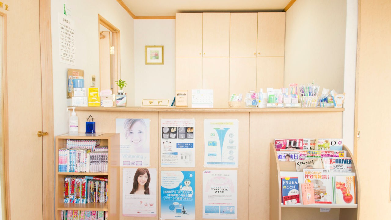 ①受付 ②診療室 ③カウンセリング風景