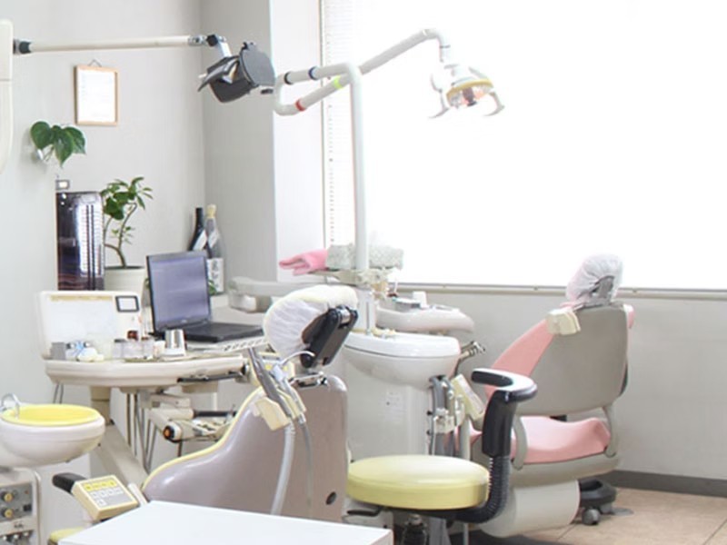 使用を続ける中で生じる変化にも対応しながら、患者様のお口の状態に合わせて調整を行っています。