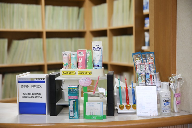 ①外観②受付③診療室