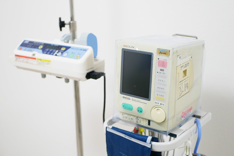 静脈内鎮静法の際に使用するシリンジポンプです