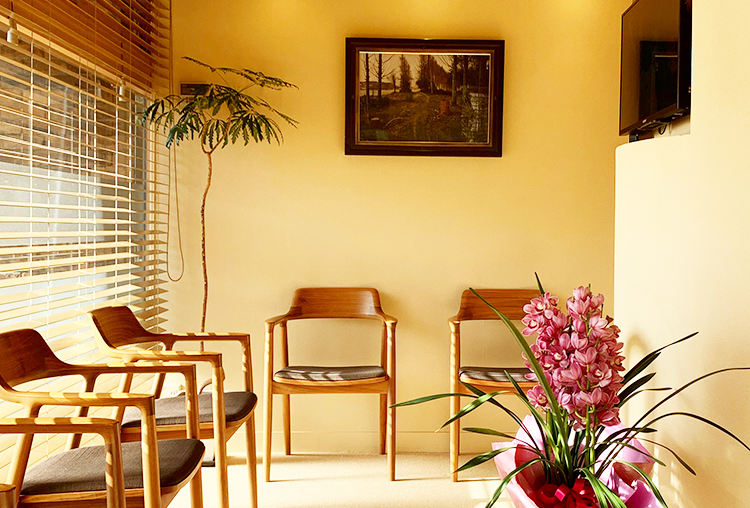 【駐車場完備】【パークタウン入口 バス停 徒歩2分】幅広い診療と誠実な対応で信頼を集めるくまがい歯科クリニック