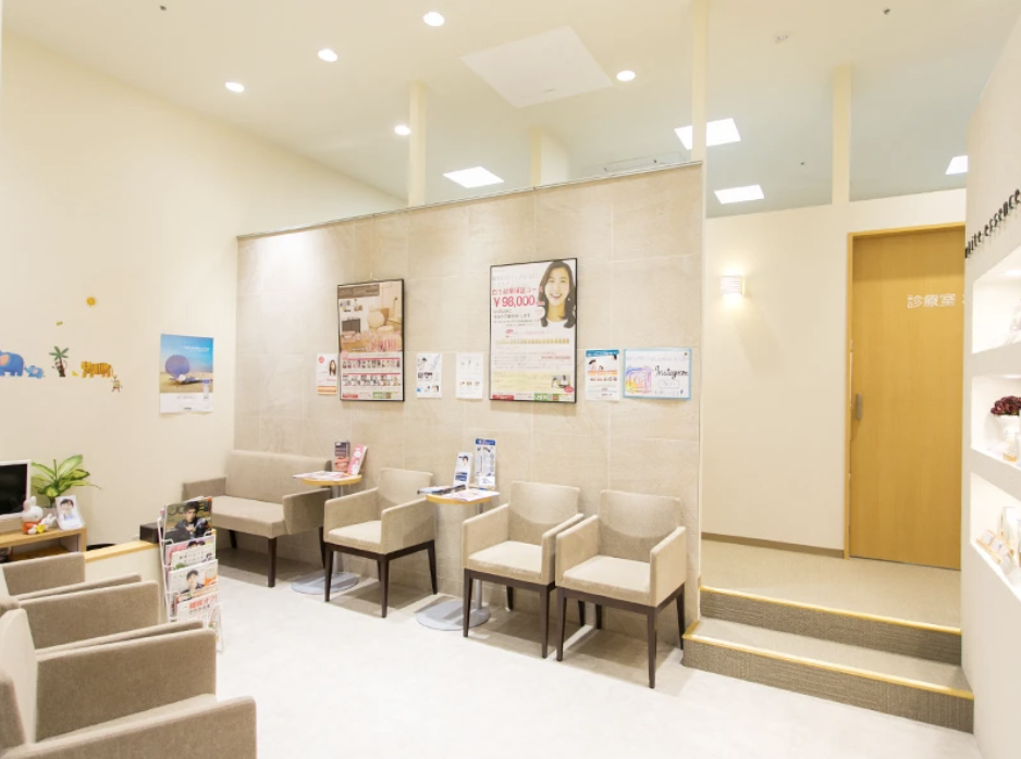 【土日診療あり】【ショッピングセンター内】素敵な歯並びと笑顔を手に入れ、より健康的に毎日を過ごせるようサポートする「ホワイトエッセンスわかやま歯科」