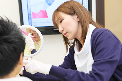 丁寧なケアで歯周病の進行を防ぎ、健康な歯を維持