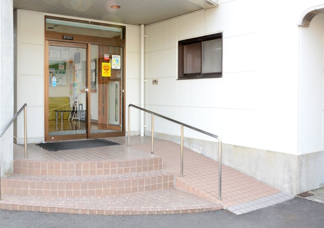 【駐車場完備・バリアフリー】先進設備と安心の診療体制で地域とともに歩む堀江歯科医院