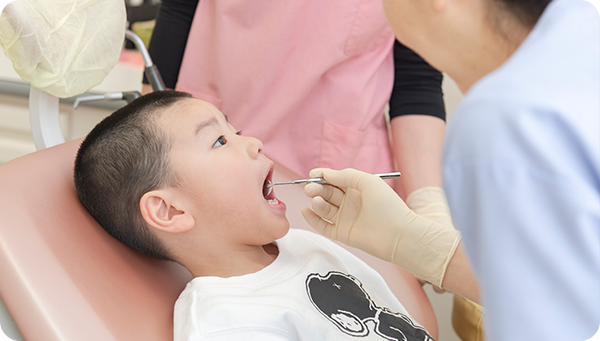 お子様一人ひとりの性格や生活背景、成長段階を踏まえ、気持ちに寄り添った診療を心がけています。