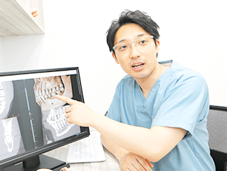 費用や治療の流れ、治療後のケアについても丁寧に説明しています。