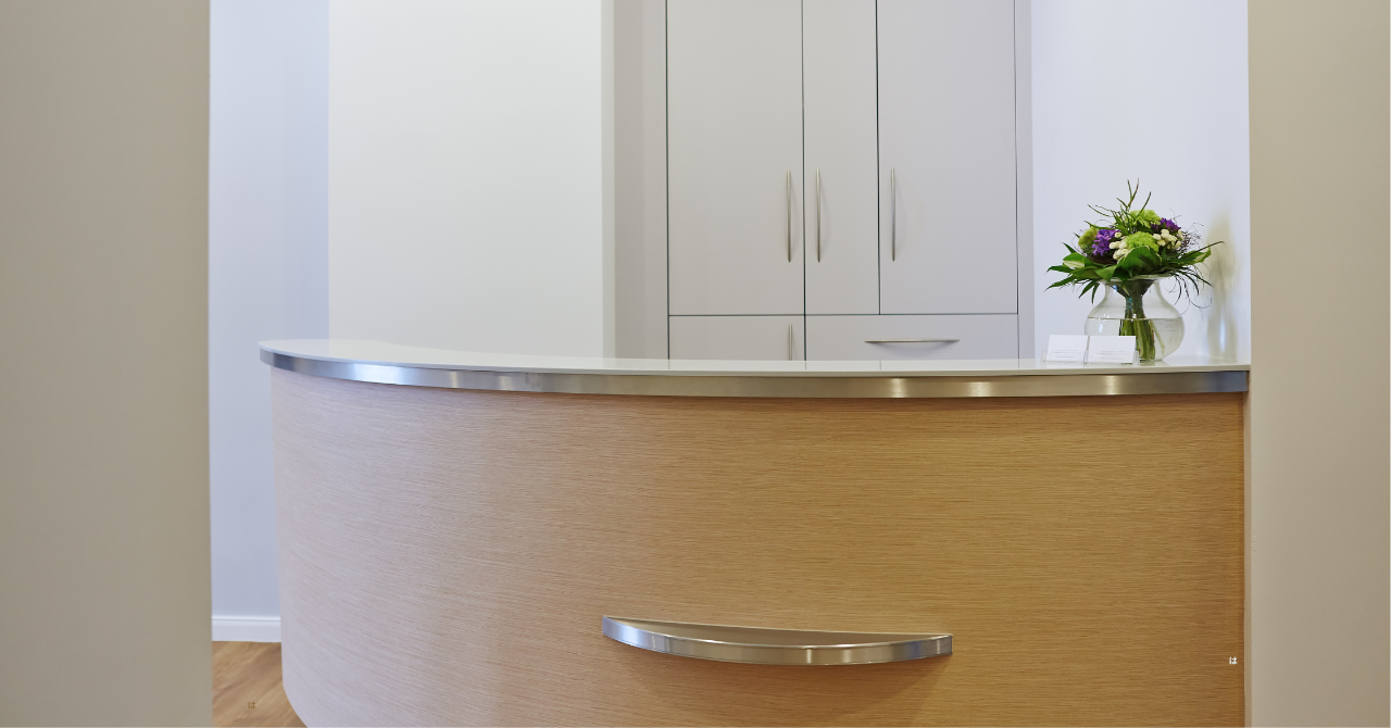 【堺駅徒歩8分】患者様に無理のない治療を心掛ける「酒井歯科医院」