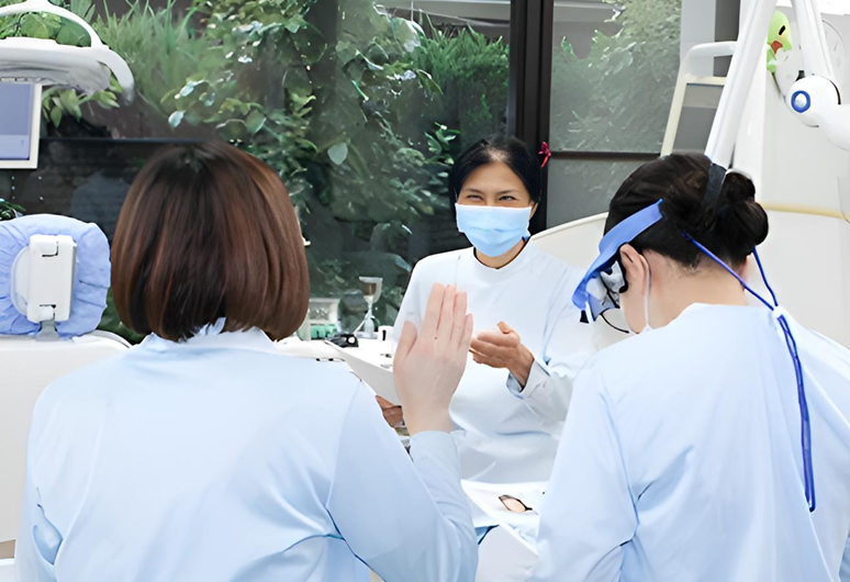 患者一人ひとりに寄り添い、家族で通える予防重視の歯科医療を提供