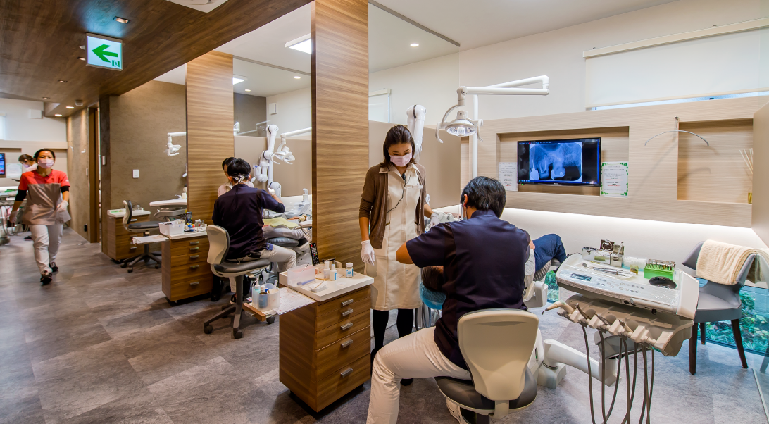 ①外観②診療室③診療ユニット