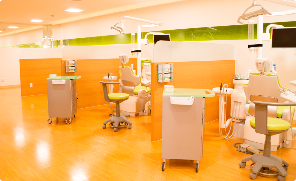 ①外観②受付③診療室