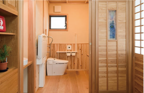 ①外観②完全バリアフリー③待合室