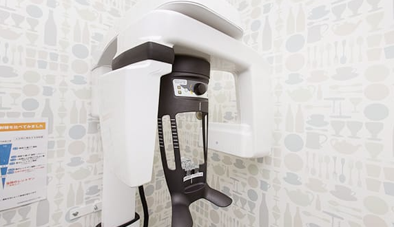 【JR牛久駅より徒歩8分】患者様の不安な気持ちに寄り添うヒナ歯科&ケアクリニック